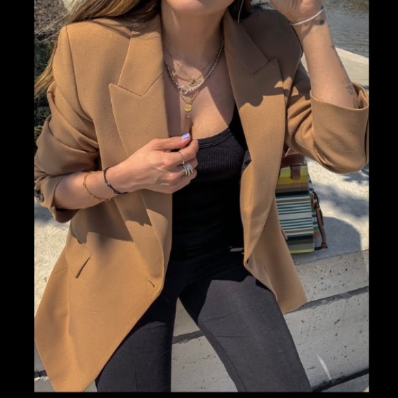 Zara Oversized Blazer - Picture 4 of 16